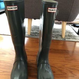 Gray tall hunter boots
